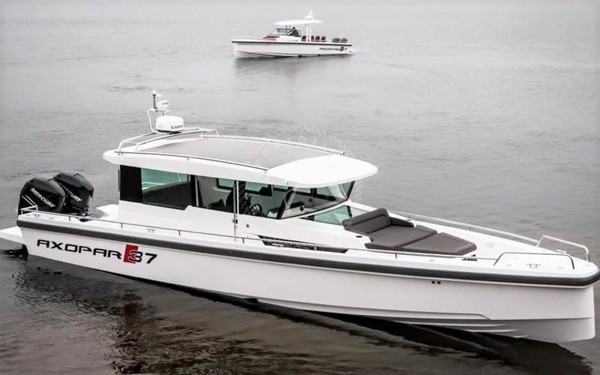2016 AXOPAR 37 AC