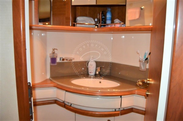 2010 AZIMUT 55 FLY