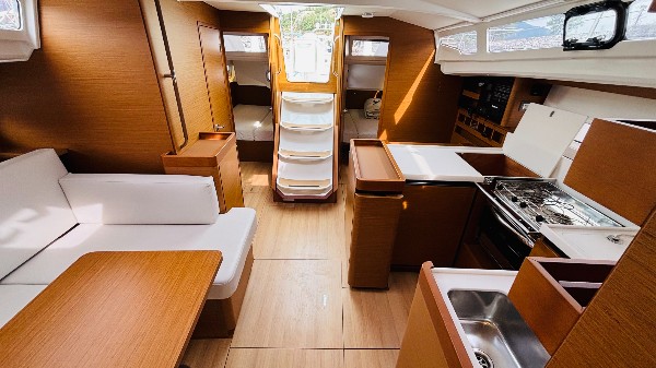 2023 JEANNEAU SUN ODYSSEY 440