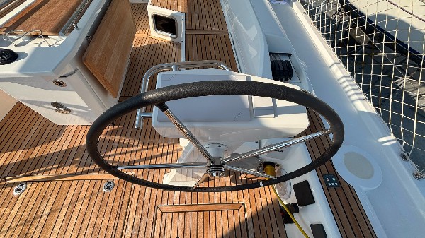 2022 BENETEAU OCEANIS 51.1