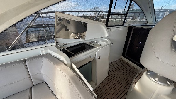 2011 BENETEAU GT 38