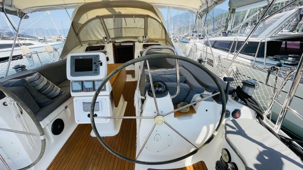2008 BAVARIA VISION 50