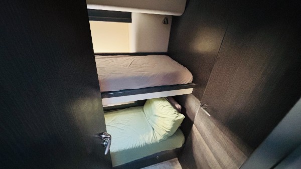 2004 SUNSEEKER PREDATOR 82