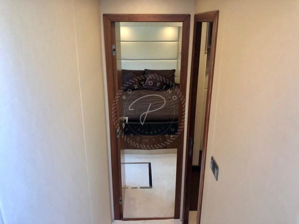 2011 SUNSEEKER MANHATTAN 63