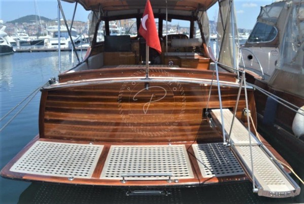 2011 CLASSIC CRUISER 37