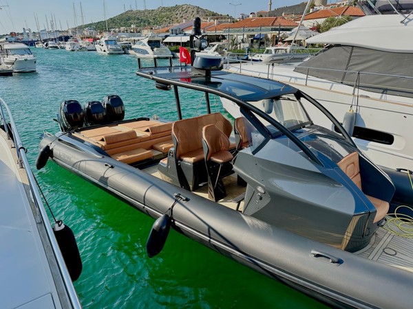 2018 RIBCO VENOM 44 