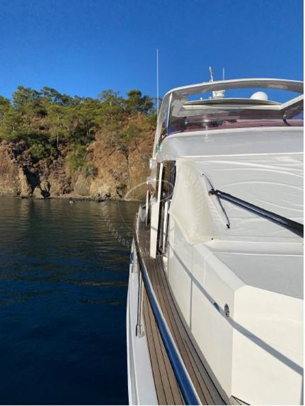 2010 PRINCESS 85