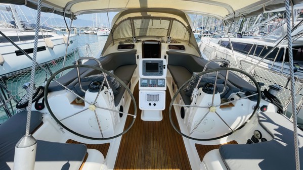 2008 BAVARIA VISION 50