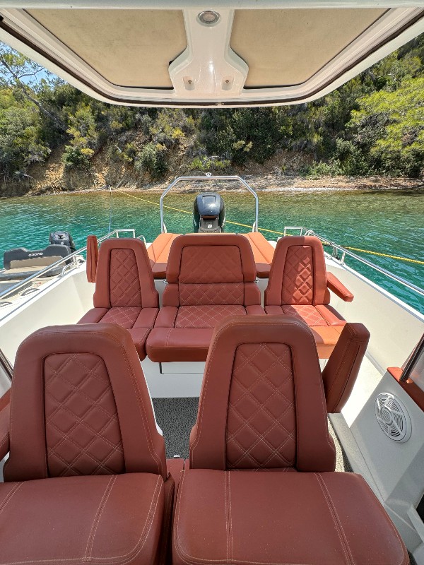 2017 AXOPAR 28 T-TOP