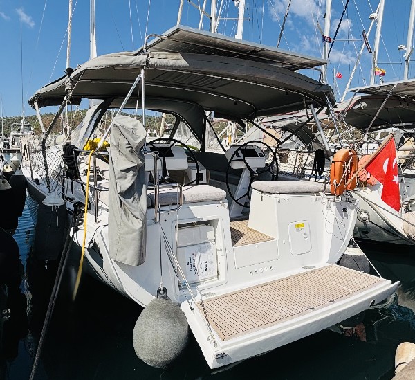 2022 HANSE 458