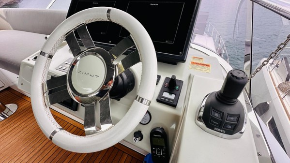 2019 AZIMUT S7