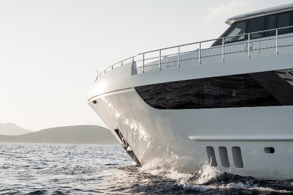 2014 MOTOR YACHT 31 M