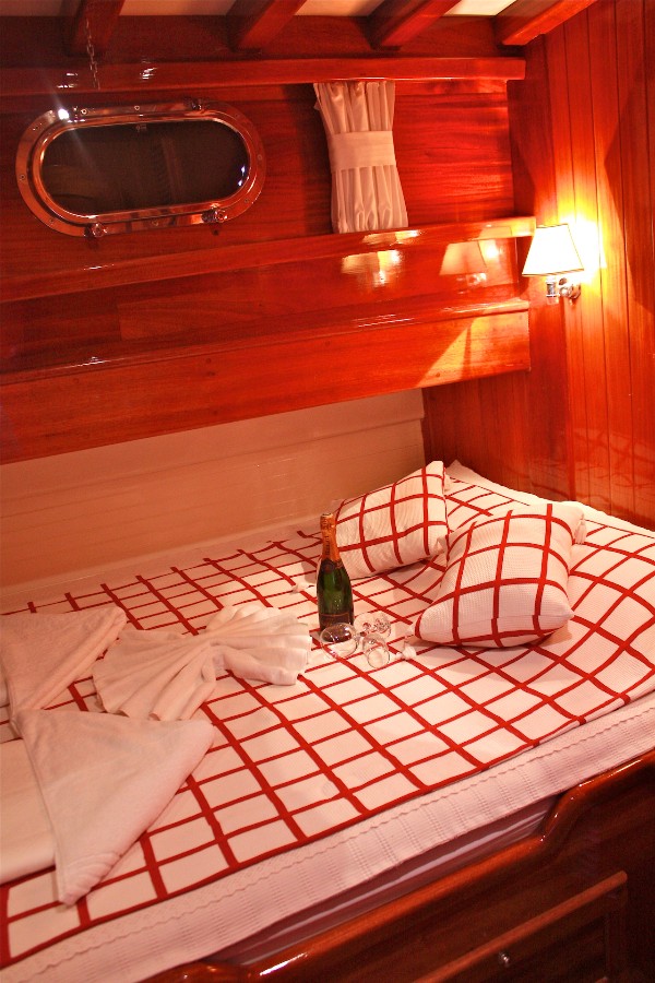 2002 LUXURY GULET 24 M