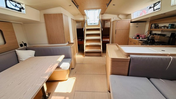 2024 BENETEAU OCEANIS 54