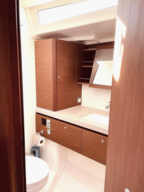 2021 BENETEAU OCEANIS 51.1