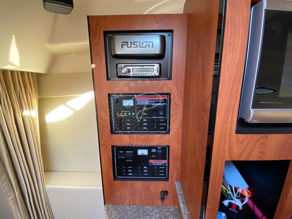 2014 MONTEREY 295 SCR