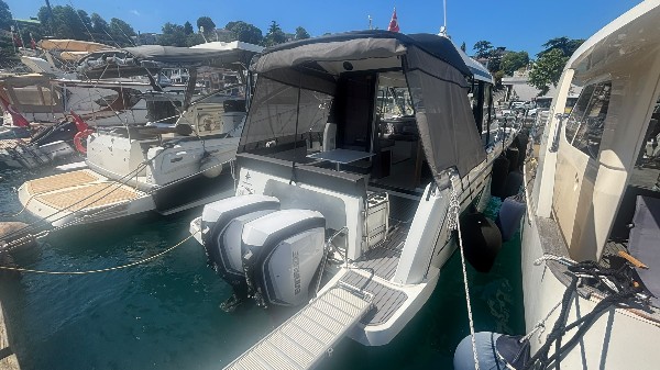 2017 JEANNEAU MERRY FISHER 895