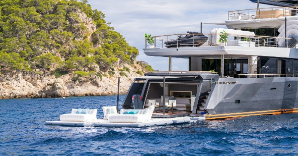 2024 MOTOR YACHT 37 M