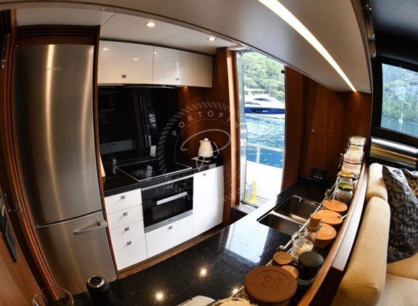 2014 PRINCESS 82