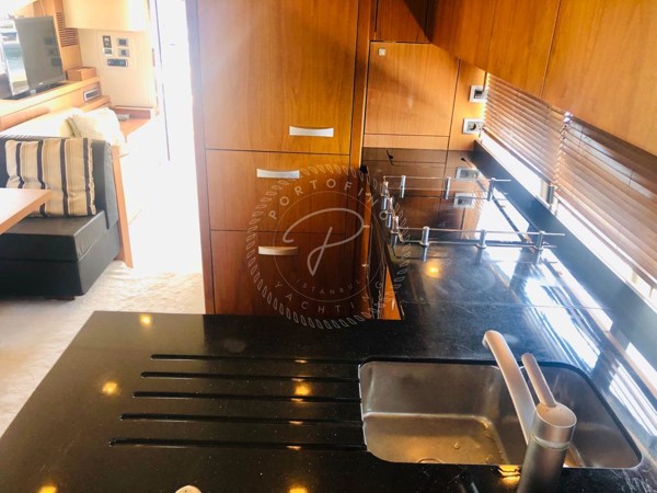 2011 SUNSEEKER MANHATTAN 63