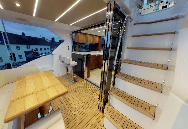 2018 SUNSEEKER MANHATTAN 52