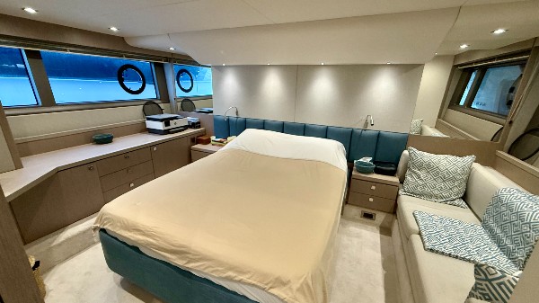 2018 SUNSEEKER MANHATTAN 52