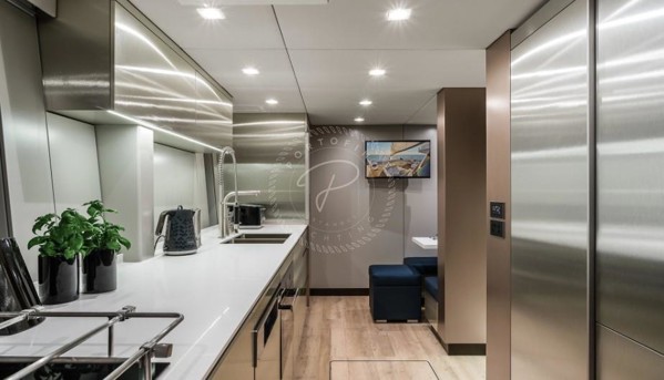2020 SUNREEF YACHTS 80