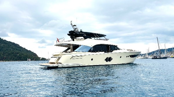 2020 MONTE CARLO YACHTS MCY 80