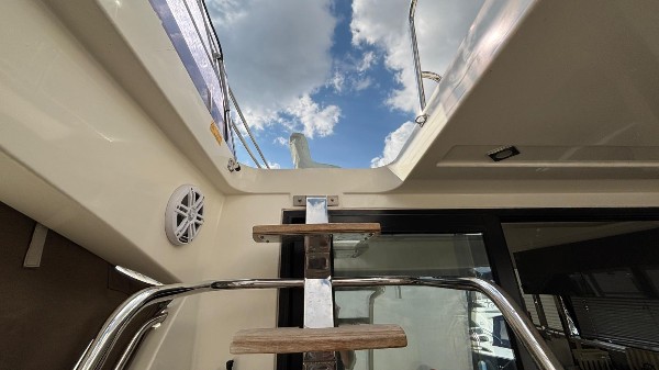 2015 PRESTIGE 420 FLY