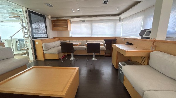 2015 LAGOON 560 S2