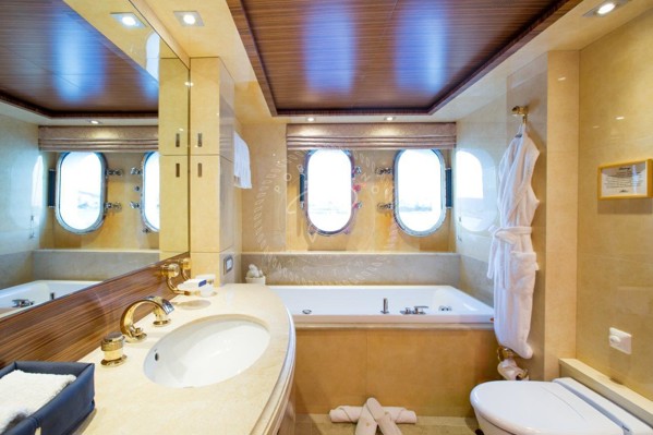 2007/2015 GOLDEN YACHTS CUSTOM 52M