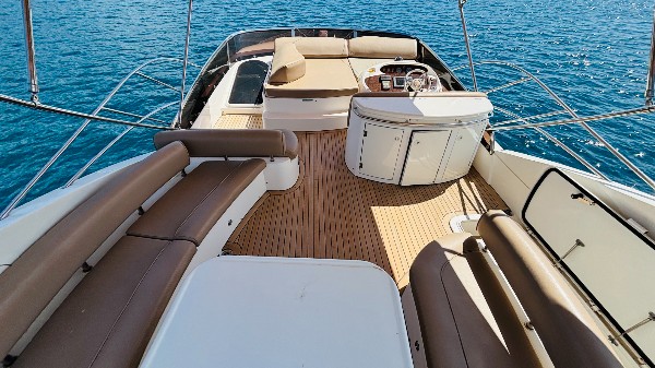 2001 SUNSEEKER MANHATTAN 64