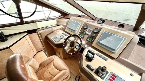 2009 AZIMUT 58