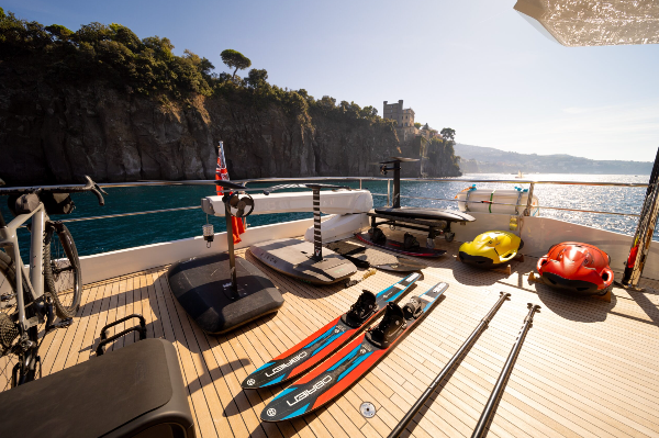 2023 MOTOR YACHT 26 M 