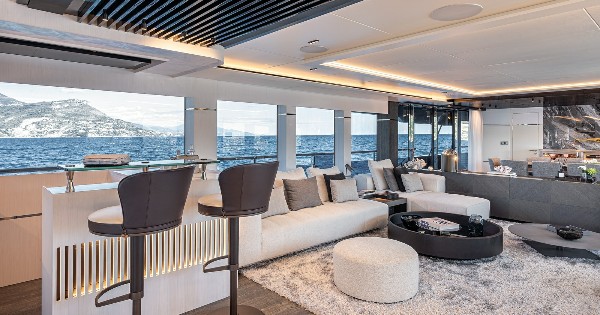 2024 MOTOR YACHT 37 M