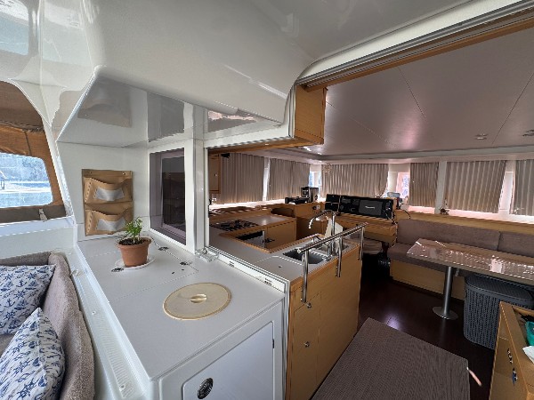 2012 LAGOON 450