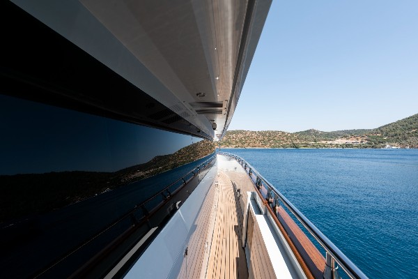 2009/2022 MOTOR YACHT 35M 