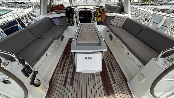 2014 BENETEAU OCEANIS 48