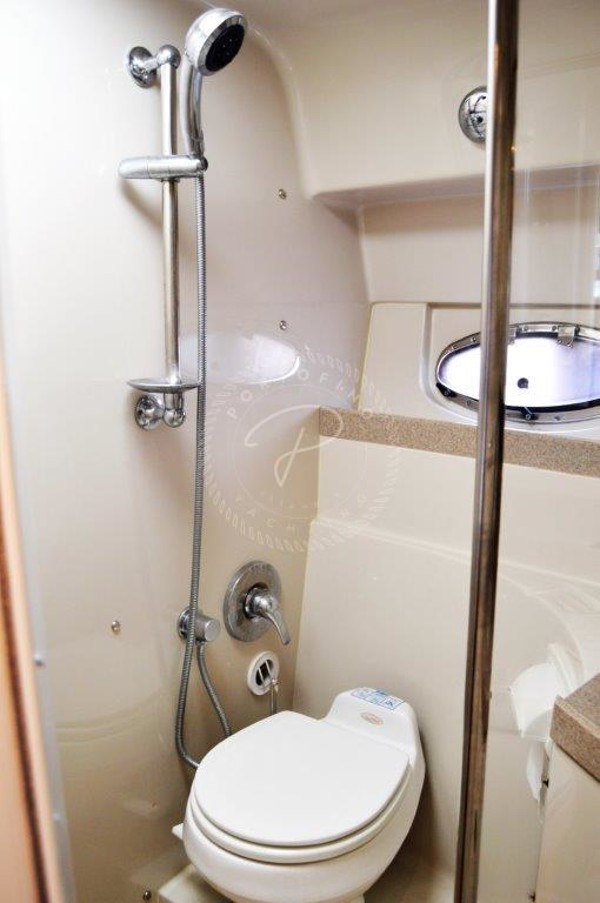 2004 REGAL 3560