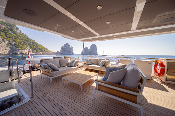 2023 MOTOR YACHT 26 M 