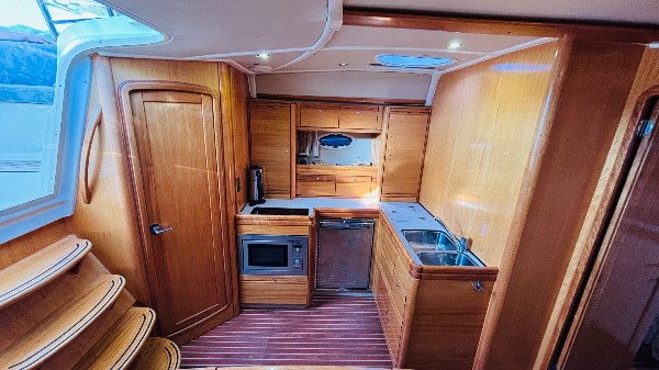 2009 BAVARIA 42 SPORT HT