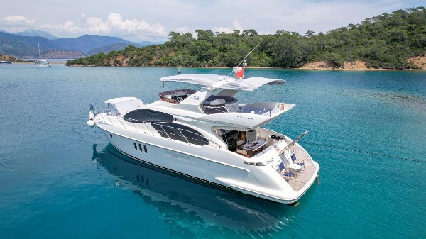 2004/2022 AZIMUT FLY 55 17.5 M