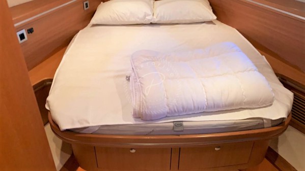 2009 NUMARINE 55 FLY