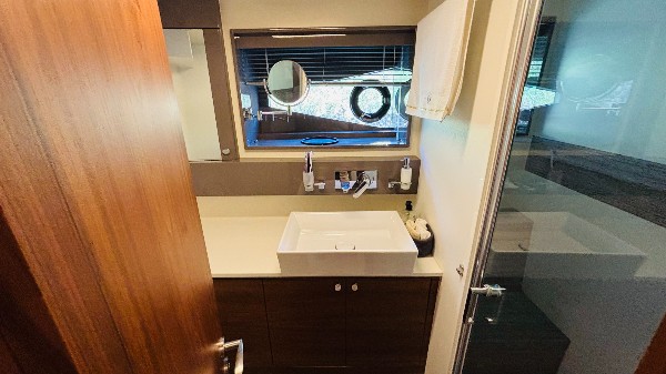 2017 NUMARINE 62 FLY