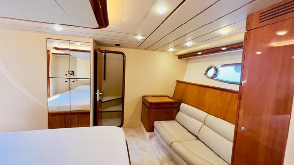 2002 FERRETTI 680 