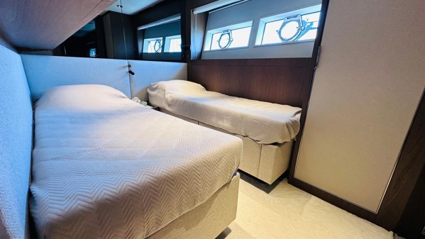 2022 FERRETTI 780