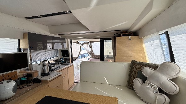 2015 PRESTIGE 420 FLY