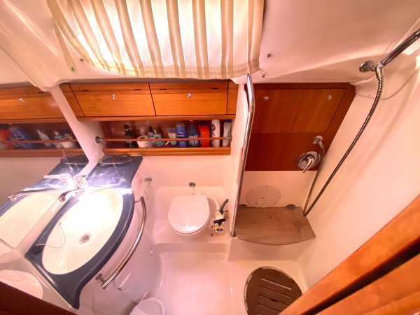 2006 BAVARIA 39