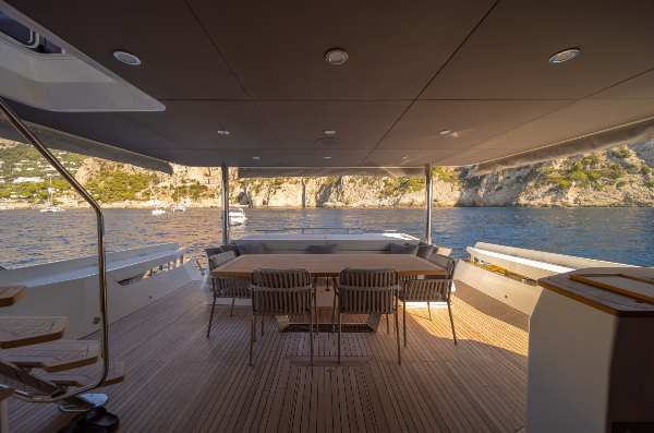 2023 MOTOR YACHT 26 M 