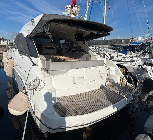 2011 BENETEAU GT 38